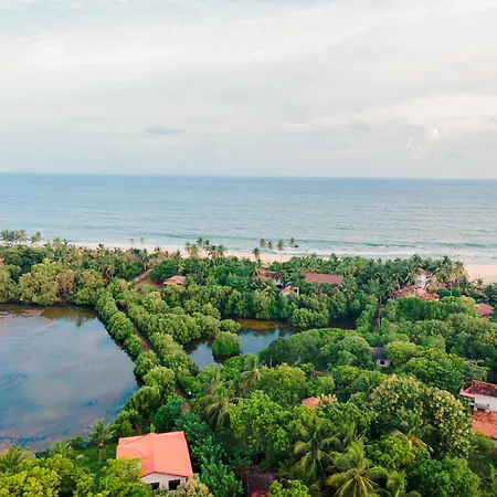 The Triangle Tangalle Exterior photo